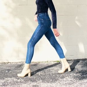 Rolla's Eastcoast Ankle Jean in Bayside Blue
